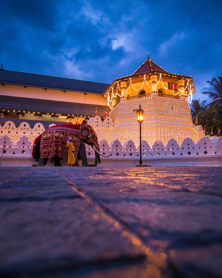 Sri Dalada Maligawa, Kandy
